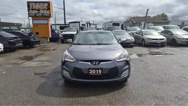 2016 Hyundai Veloster AUTO, 1.6L 4CYL, GREAT ON FUEL, CERTIFIED - Photo 8