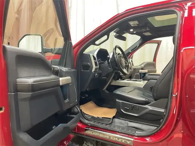 2022 Ford F-350 Super Duty Lariat - Leather Seats - Photo 9