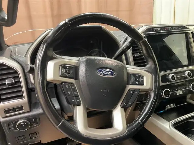 2022 Ford F-350 Super Duty Lariat - Leather Seats - Photo 19
