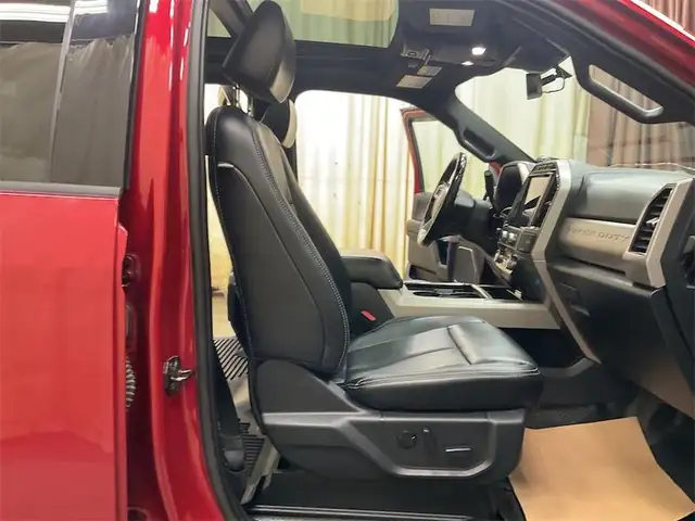 2022 Ford F-350 Super Duty Lariat - Leather Seats - Photo 23