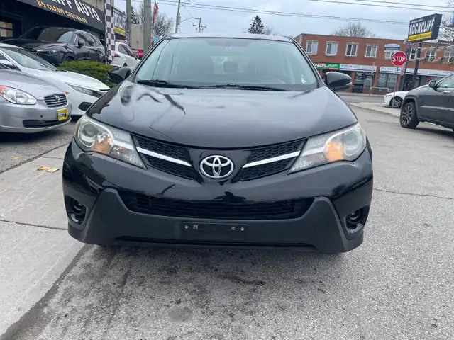 2014 Toyota RAV4 LE - Photo 2