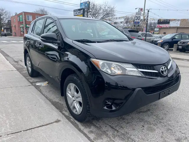 2014 Toyota RAV4 LE - Photo 3