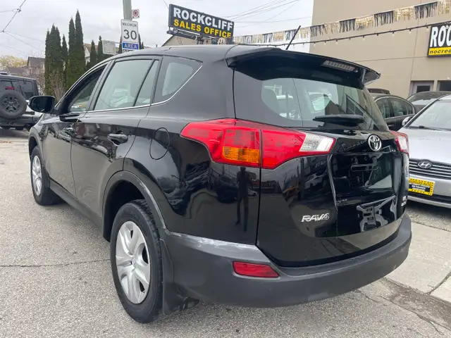 2014 Toyota RAV4 LE - Photo 7