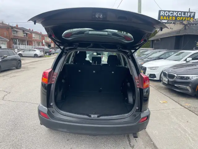 2014 Toyota RAV4 LE - Photo 9