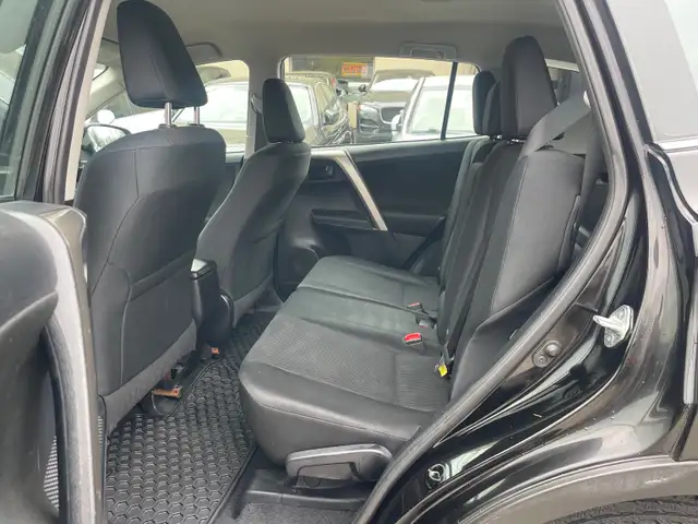 2014 Toyota RAV4 LE - Photo 10