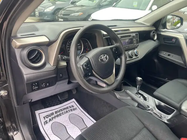 2014 Toyota RAV4 LE - Photo 12