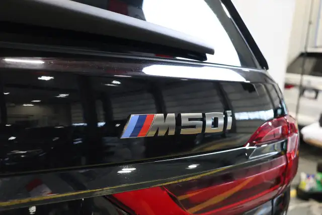 2022 BMW X7 M50i - HEADSUP|360CAM|NAVI|PANO|BLINDSPOT - Photo 6