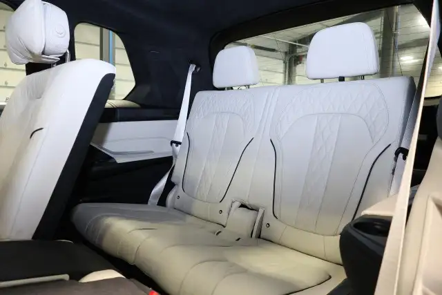 2022 BMW X7 M50i - HEADSUP|360CAM|NAVI|PANO|BLINDSPOT - Photo 12