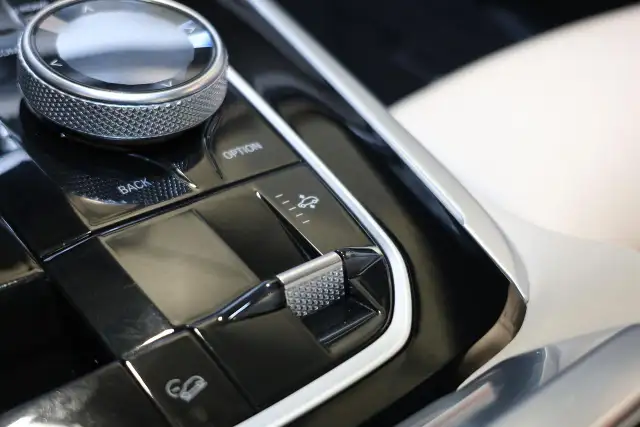 2022 BMW X7 M50i - HEADSUP|360CAM|NAVI|PANO|BLINDSPOT - Photo 19