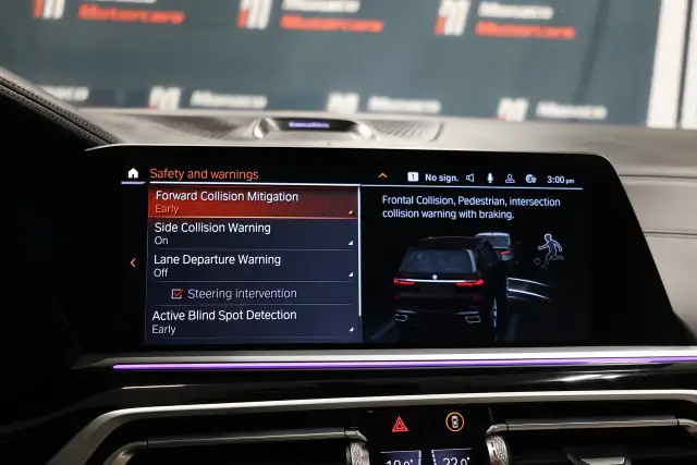 2022 BMW X7 M50i - HEADSUP|360CAM|NAVI|PANO|BLINDSPOT - Photo 22