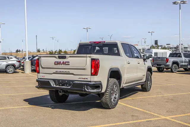 2026 GMC Sierra 1500 AT4X - Photo 9