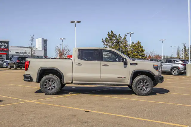 2026 GMC Sierra 1500 AT4X - Photo 10