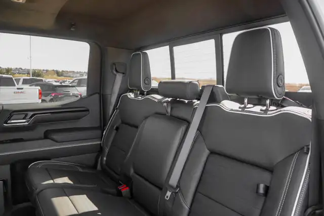 2026 GMC Sierra 1500 AT4X - Photo 34