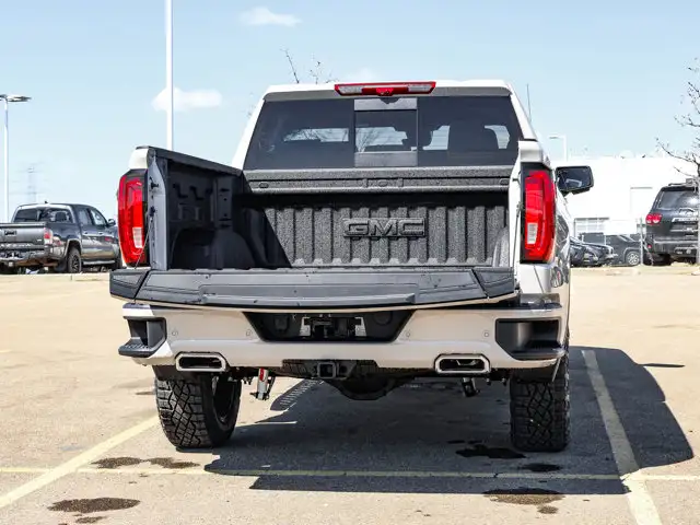 2026 GMC Sierra 1500 AT4 - Photo 9