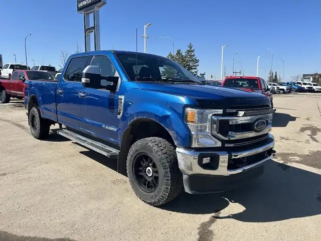 2022 Ford Super Duty F-350 SRW XLT FX4 6.7L Powerstroke - Photo 2