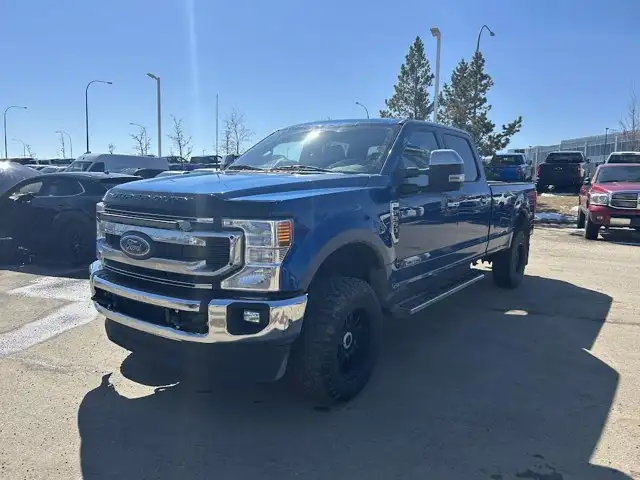 2022 Ford Super Duty F-350 SRW XLT FX4 6.7L Powerstroke - Photo 3