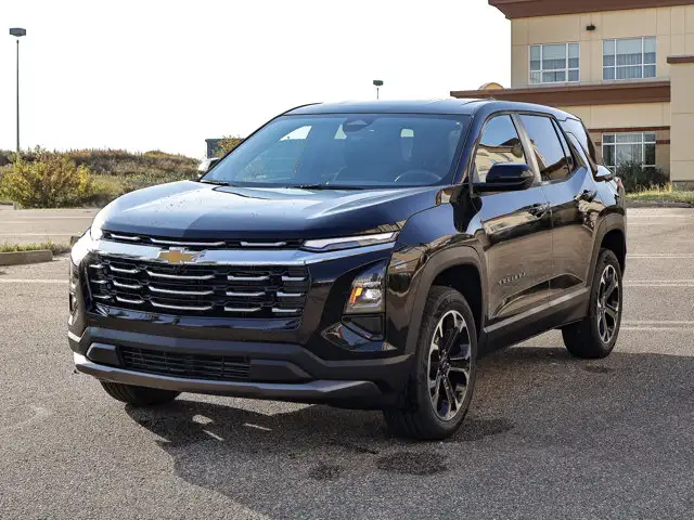 2026 Chevrolet Equinox AWD LT - Photo 4