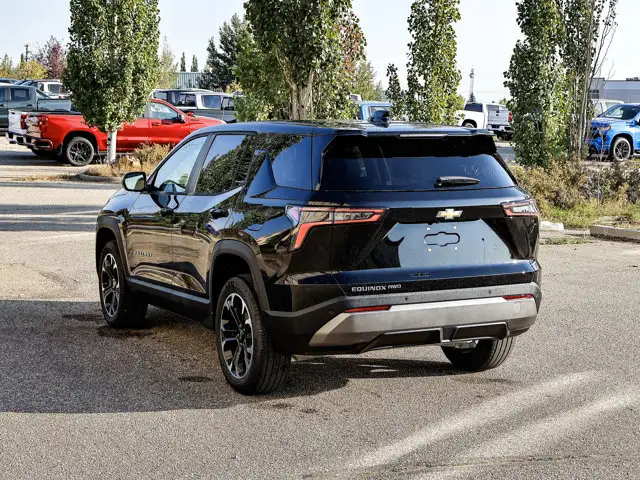 2026 Chevrolet Equinox AWD LT - Photo 11