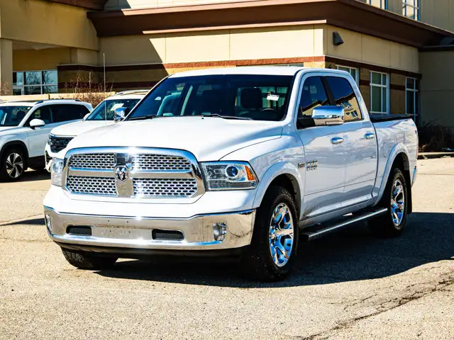 2018 Ram 1500 Laramie 5.7L HEMI | Premium Sound System - Photo 4