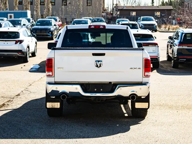 2018 Ram 1500 Laramie 5.7L HEMI | Premium Sound System - Photo 12