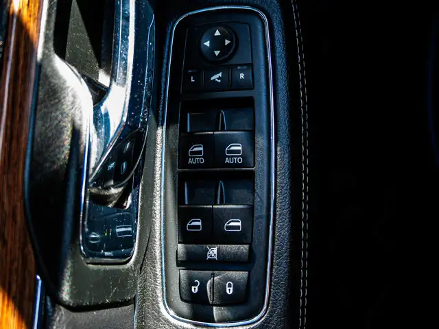 2018 Ram 1500 Laramie 5.7L HEMI | Premium Sound System - Photo 17