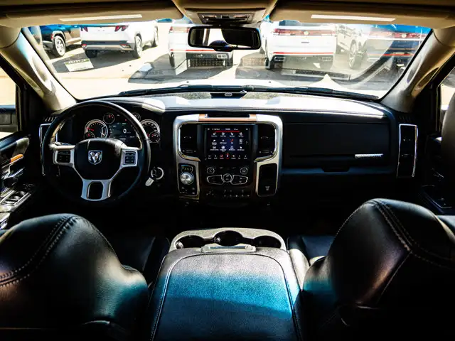 2018 Ram 1500 Laramie 5.7L HEMI | Premium Sound System - Photo 30