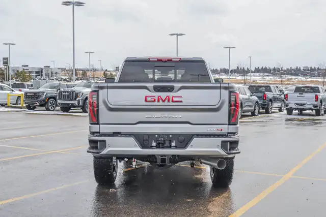 2026 GMC Sierra 3500HD AT4 - Photo 7