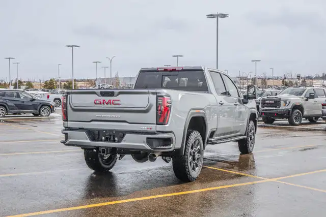 2026 GMC Sierra 3500HD AT4 - Photo 9