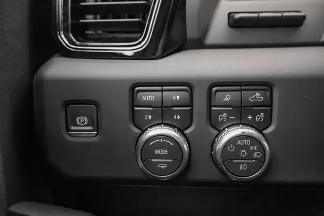 2026 GMC Sierra 3500HD AT4 - Photo 19