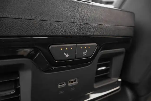 2026 GMC Sierra 3500HD AT4 - Photo 34