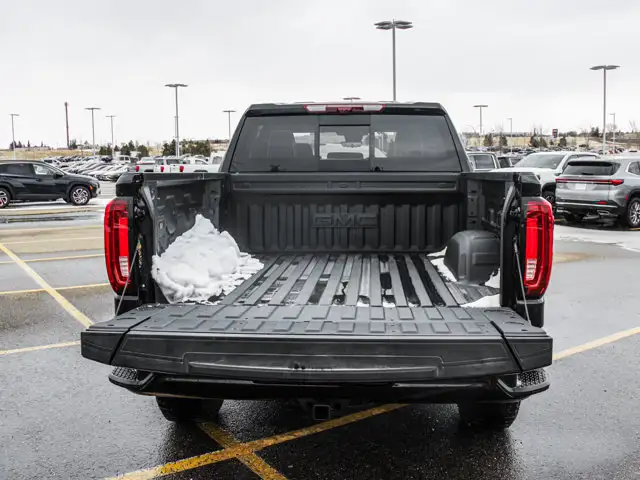 2026 GMC Sierra 1500 AT4X - Photo 8