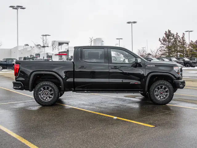 2026 GMC Sierra 1500 AT4X - Photo 10
