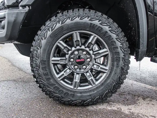 2026 GMC Sierra 1500 AT4X - Photo 12