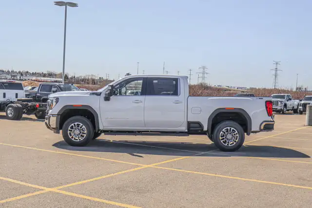 2026 GMC Sierra 2500HD SLE - Photo 5