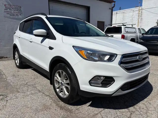 2018 Ford Escape SE AWD - Photo 2