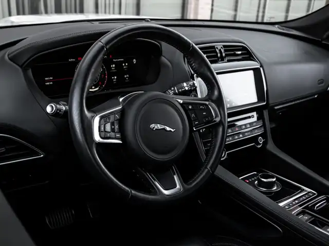 2019 Jaguar F-Pace 20D|PRESTIGE PKG|NAV|PANOROOF|B.SPOT|LOADED|G - Photo 7