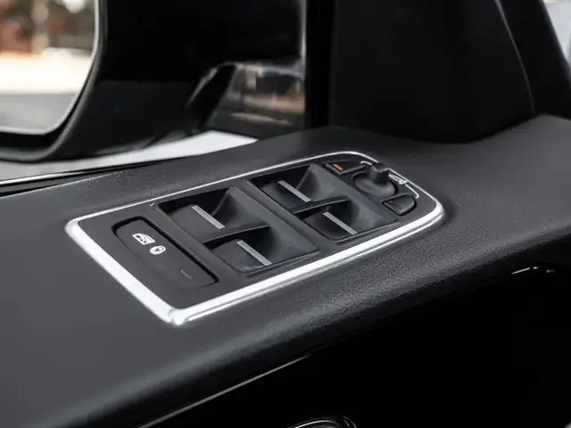 2019 Jaguar F-Pace 20D|PRESTIGE PKG|NAV|PANOROOF|B.SPOT|LOADED|G - Photo 13