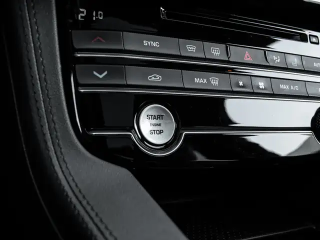 2019 Jaguar F-Pace 20D|PRESTIGE PKG|NAV|PANOROOF|B.SPOT|LOADED|G - Photo 21