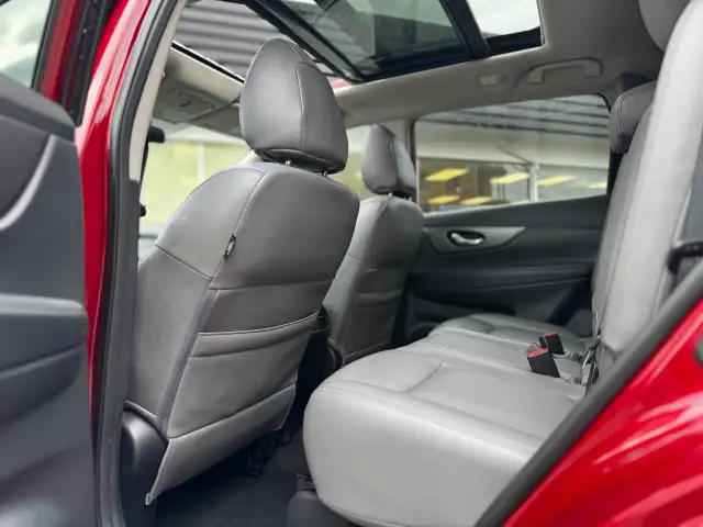 2015 NISSAN ROGUE - Photo 9