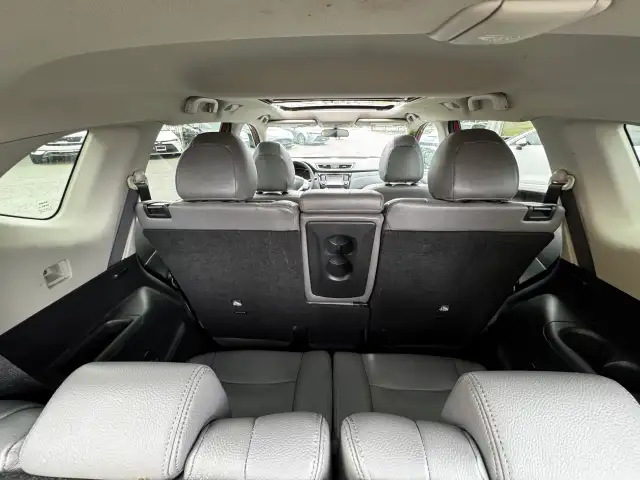 2015 NISSAN ROGUE - Photo 10