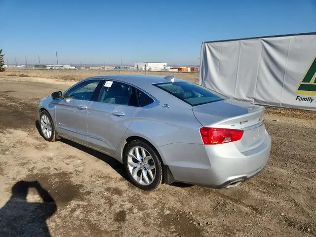 2017 Chevrolet Impala - Photo 2