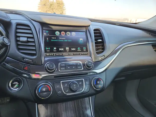 2017 Chevrolet Impala - Photo 12