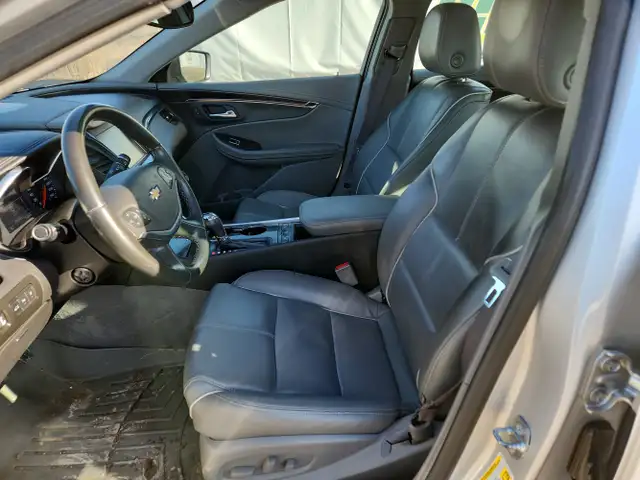 2017 Chevrolet Impala - Photo 16