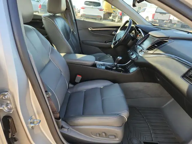 2017 Chevrolet Impala - Photo 19