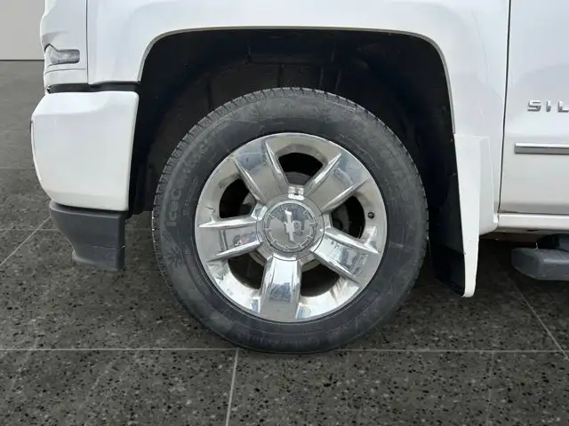2018 Chevrolet Silverado 1500 LTZ / 4WD - Photo 11