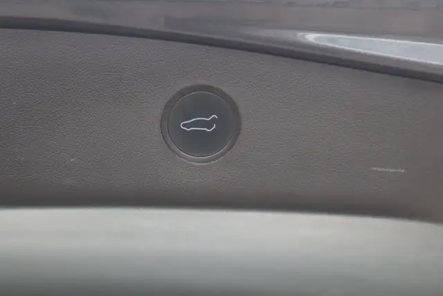 2022 Tesla Model 3 - Photo 28