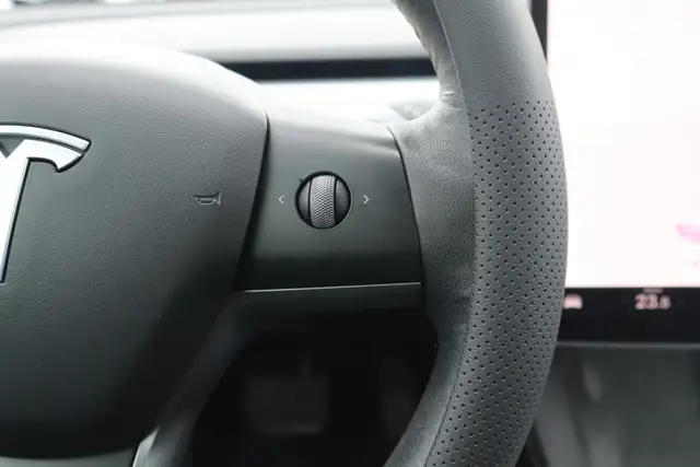 2022 Tesla Model 3 - Photo 29