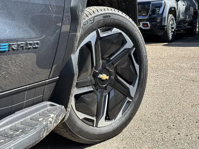 2026 Chevrolet Silverado EV Max Range LT - Photo 5
