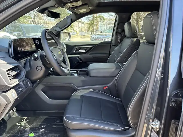 2026 Chevrolet Silverado EV Max Range LT - Photo 8