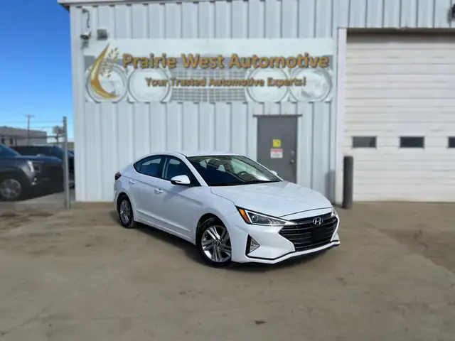 2019 Hyundai Elantra Preferred | No Accident | Reverse Camera